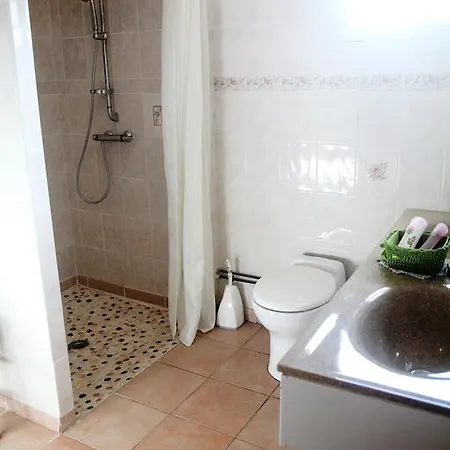 לינה וארוחת בוקר La Maison De Maria 3*